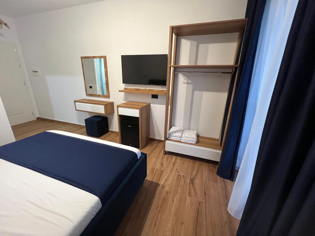 Illyrian Hotel Ксамил Екстериор снимка