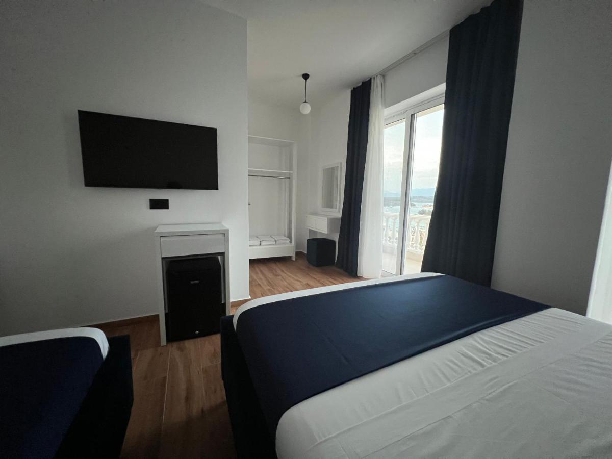 Illyrian Hotel Ксамил Екстериор снимка