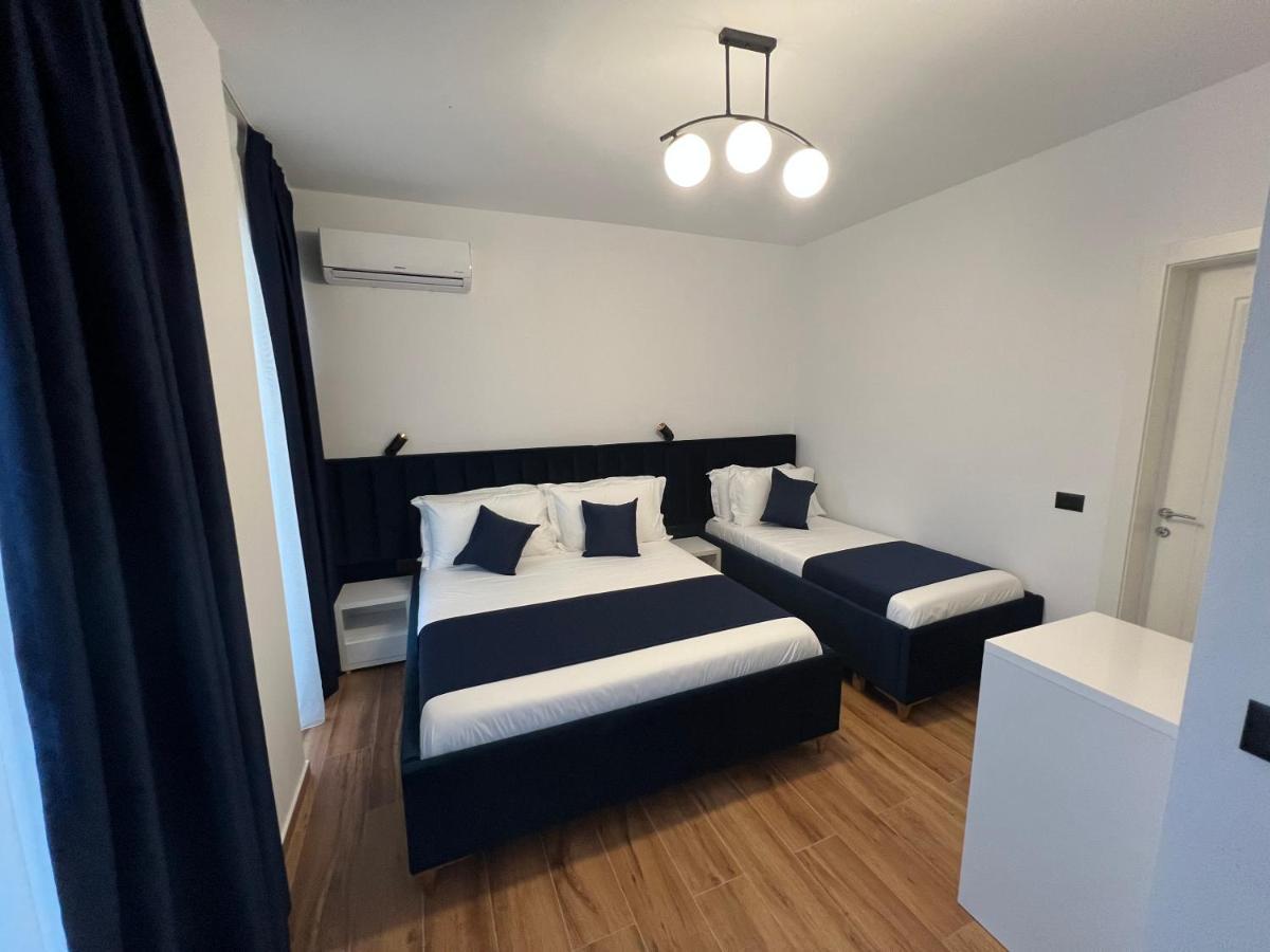 Illyrian Hotel Ксамил Екстериор снимка