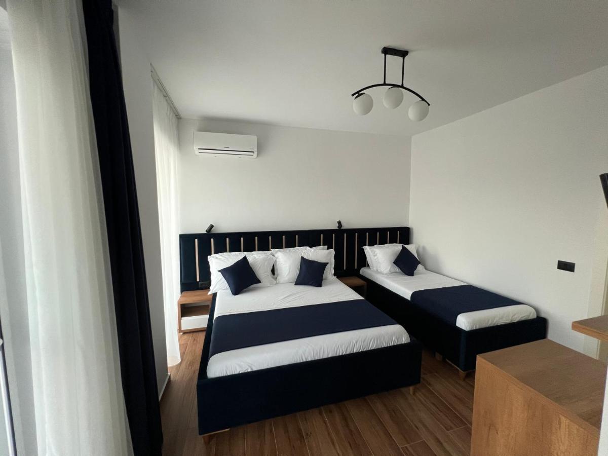 Illyrian Hotel Ксамил Екстериор снимка