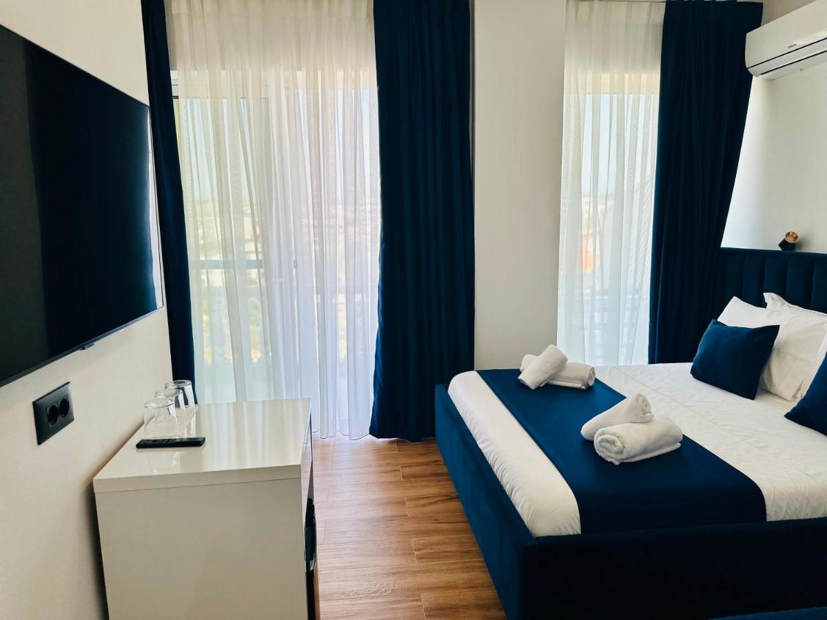 Illyrian Hotel Ксамил Екстериор снимка