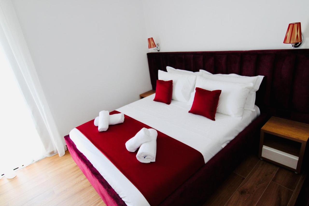 Illyrian Hotel Ксамил Екстериор снимка