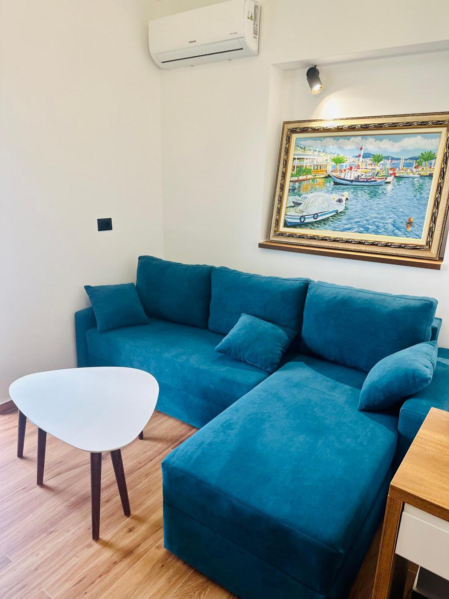 Illyrian Hotel Ксамил Екстериор снимка