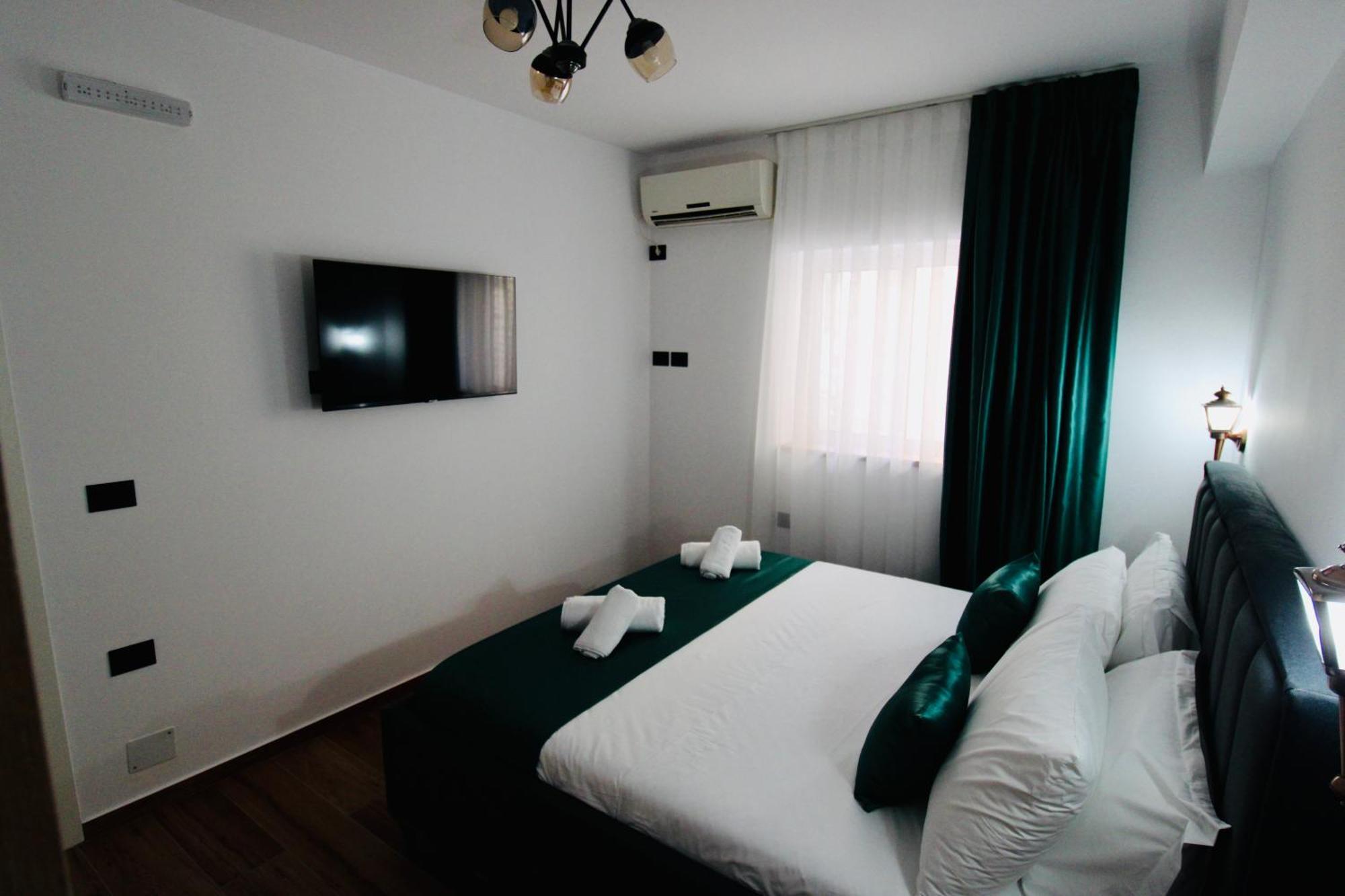 Illyrian Hotel Ксамил Екстериор снимка